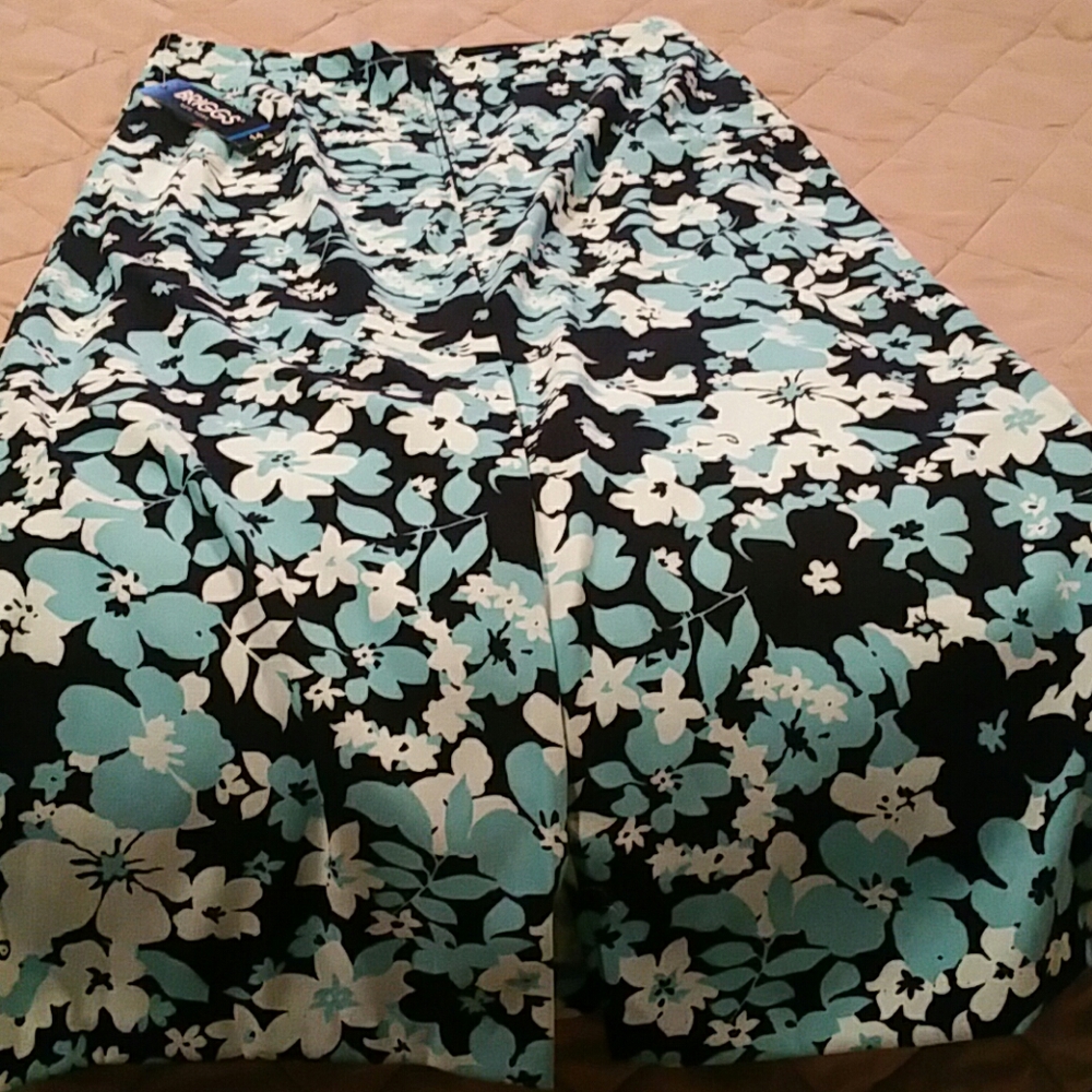 Skirt - Picture 4 of 4